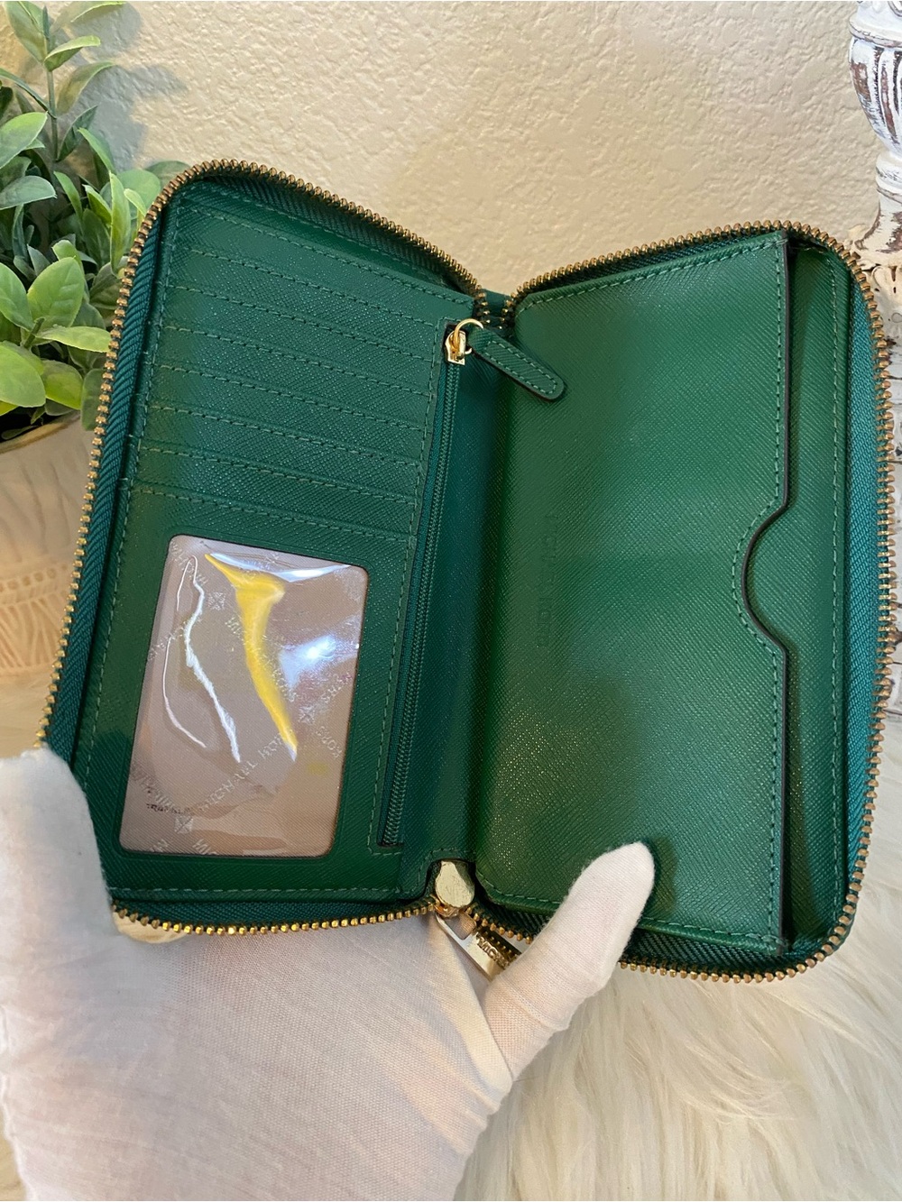 Michael Kors Green Saffiano Zip Wallet with Gold Logo - Picture 8 of 12